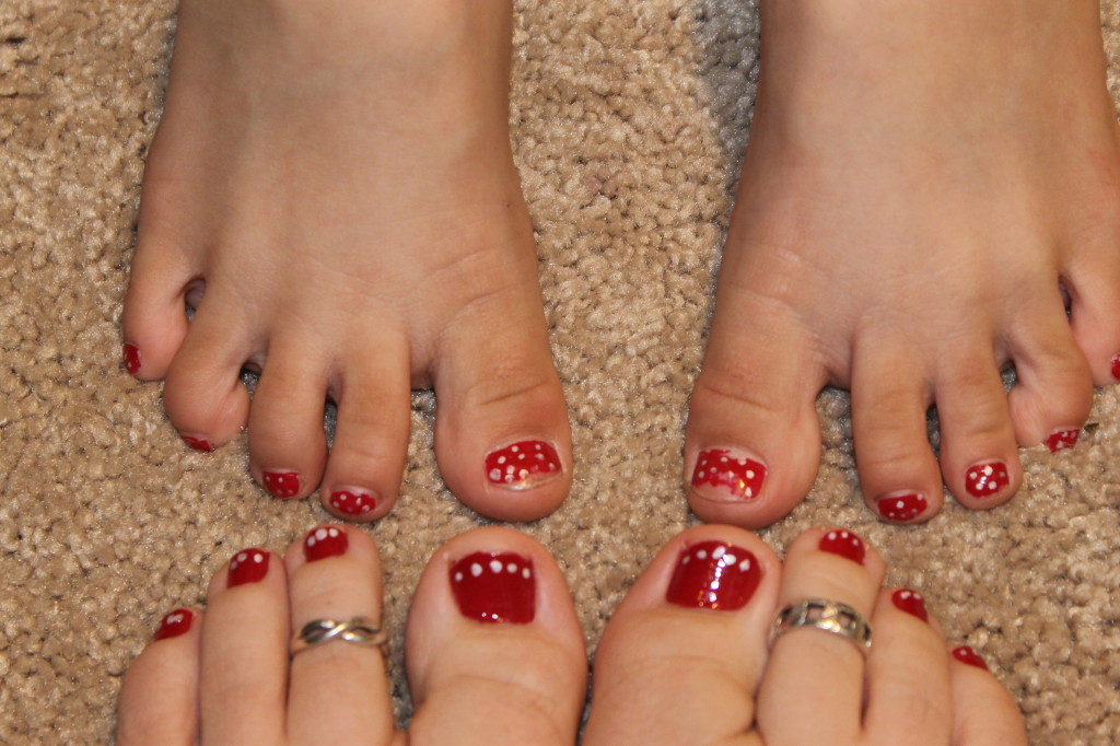 Holiday Toes