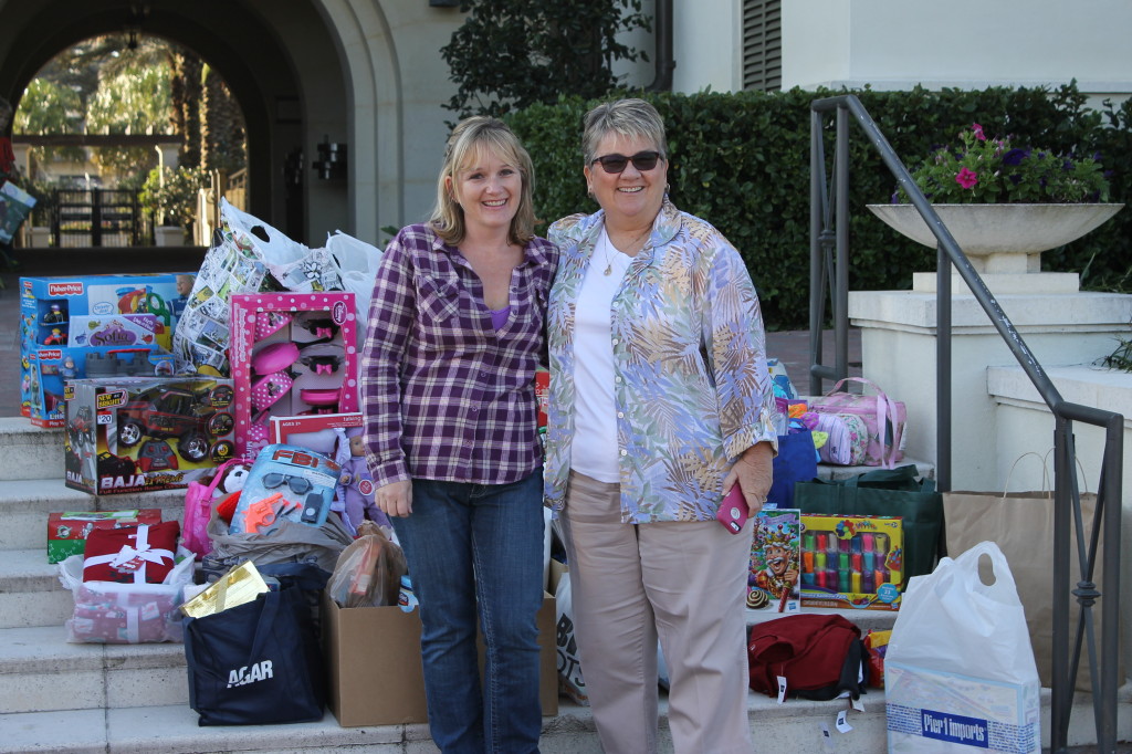 Helping Hands of Nocatee toy drive