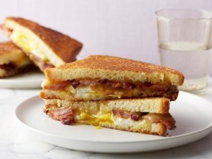 FNK_Maple-Bacon-Grilled-Cheese_s4x3.jpg.rend.sni12col.landscape