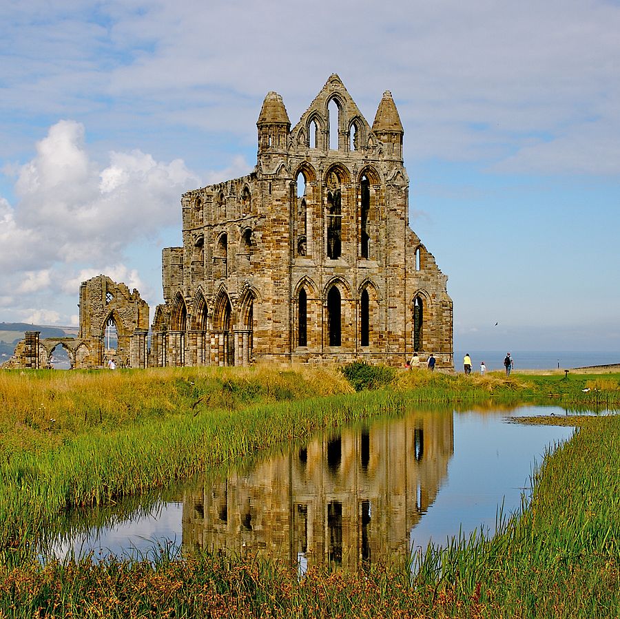 Whitby_Abbey_1